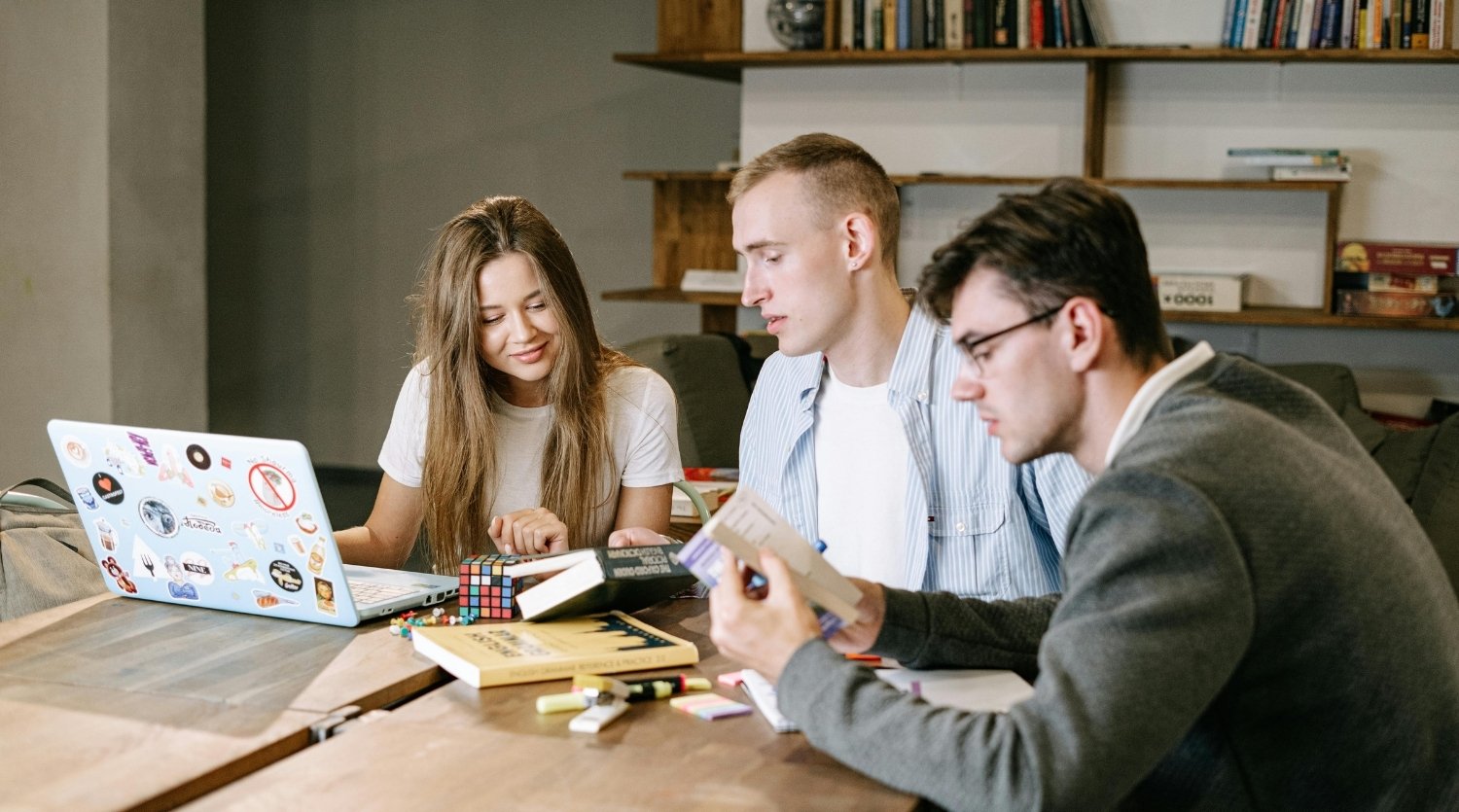 Gen Z in the Workplace: Here’s How You Can Adapt - by Mutzii